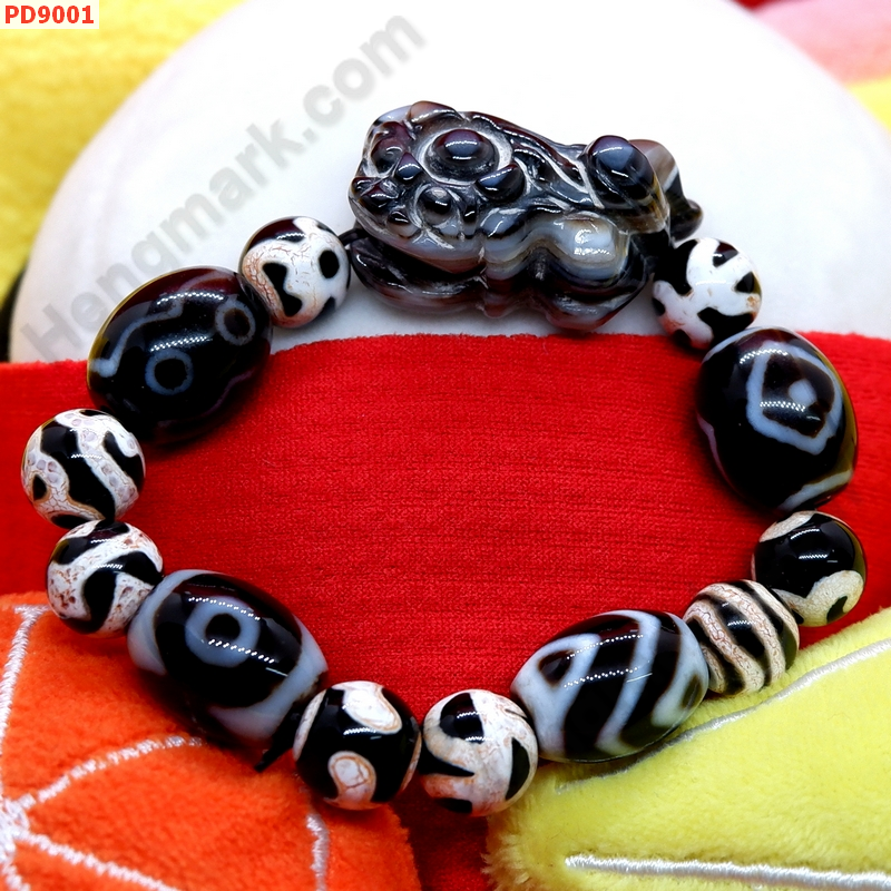 PD9001 สร้อยข้อมือปี่เซียะและหินทิเบต ราคา 1999 บาท http://ww2.hengmark.com/view_product/PD9001.htm