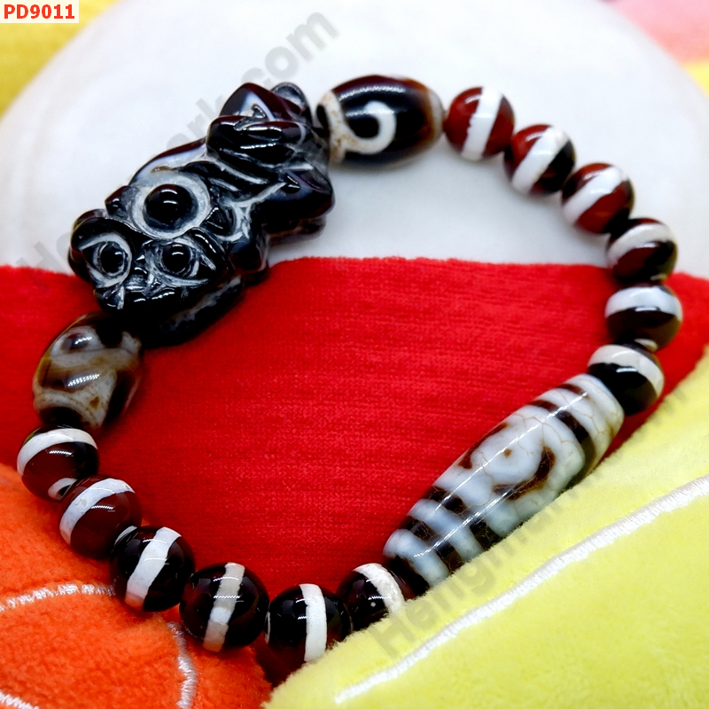 PD9011 สร้อยข้อมือปี่เซียะหินอะเกต+DZI ราคา 1109 บาท http://ww2.hengmark.com/view_product/PD9011.htm