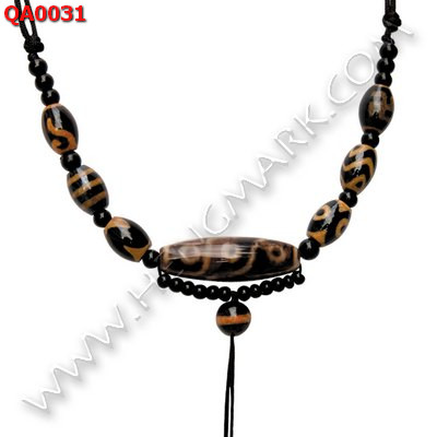 QA0031 หินทิเบต หลายลายพร้อมสร้อยคอเชือก ราคา 879 บาท http://ww2.hengmark.com/view_product/QA0031.htm