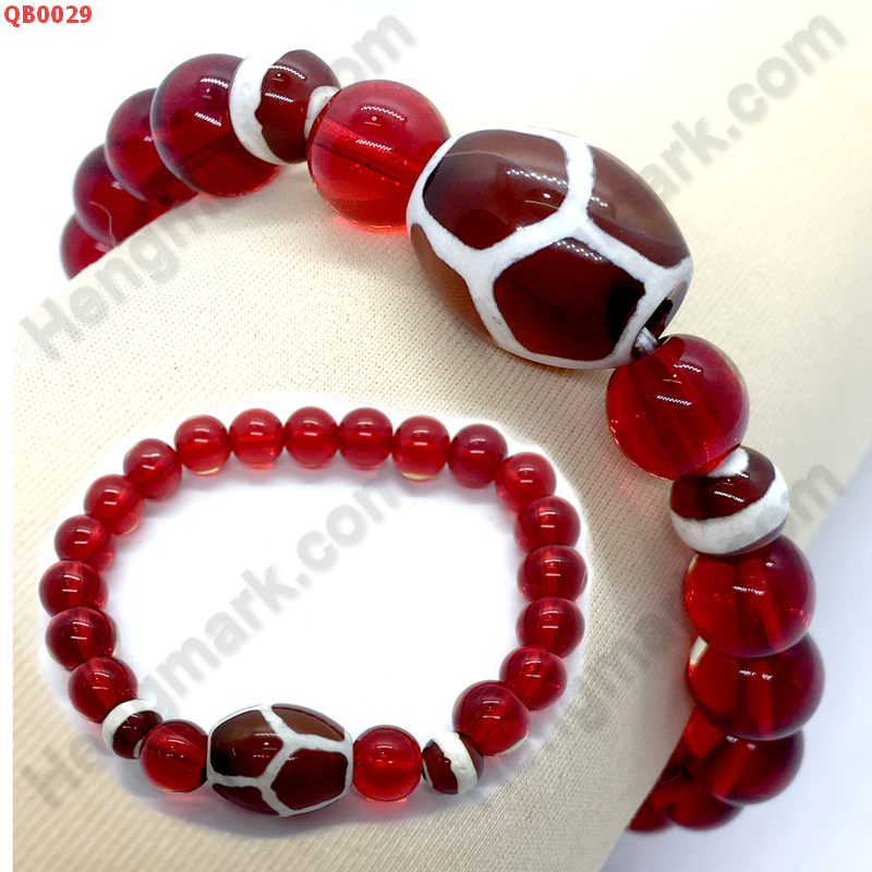 QB0029 สร้อยข้อมือหินDZI ลายกระดองเต่า+หมอยา ราคา 199 บาท http://ww2.hengmark.com/view_product/QB0029.htm