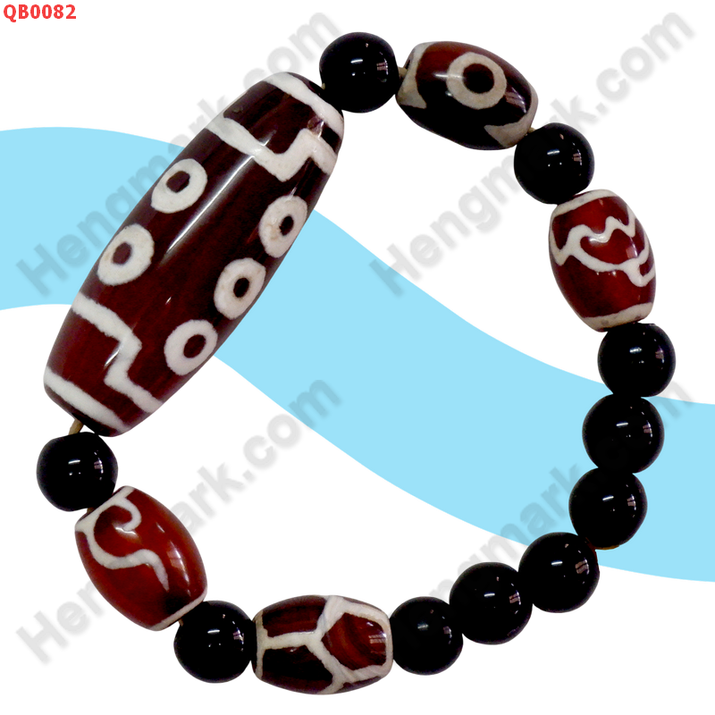 QB0082 สร้อยข้อมือ DZI 10 ตา ราคา 699 บาท http://ww2.hengmark.com/view_product/QB0082.htm