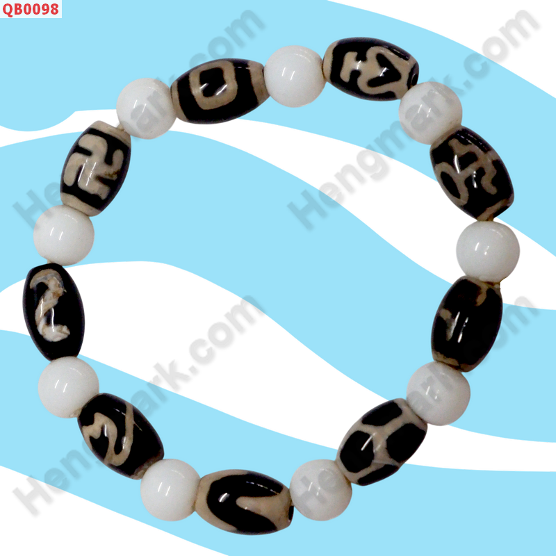 QB0098 สร้อยข้อมือ DZI 9 ลาย ราคา 399 บาท http://ww2.hengmark.com/view_product/QB0098.htm