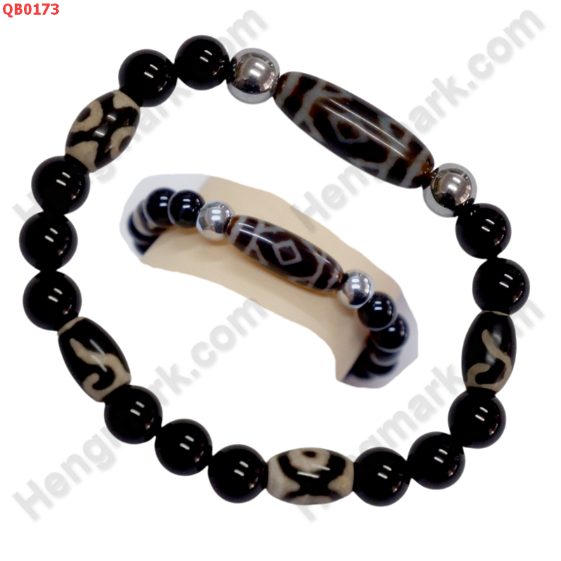 QB0173 สร้อยข้อมือหินทิเบต ลาย 3 ตาเพชร ลายลึก ราคา 479 บาท http://ww2.hengmark.com/view_product/QB0173.htm