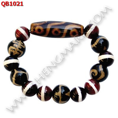 QB1021 สร้อยข้อมือหินทิเบต 9 ตา ราคา 1359 บาท http://ww2.hengmark.com/view_product/QB1021.htm