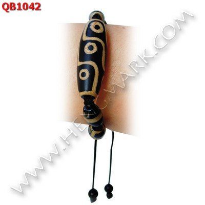 QB1042 สร้อยข้อมือหินทิเบต 9 ตา เชือกถัก ราคา 699 บาท http://ww2.hengmark.com/view_product/QB1042.htm