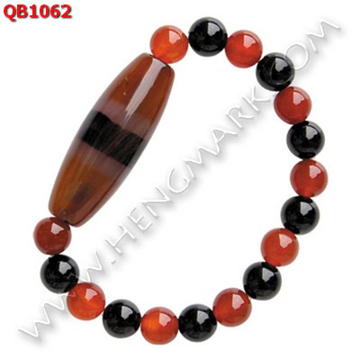 QB1062 สร้อยข้อมือหินทิเบต ลาย 3 เส้น ราคา 369 บาท http://ww2.hengmark.com/view_product/QB1062.htm