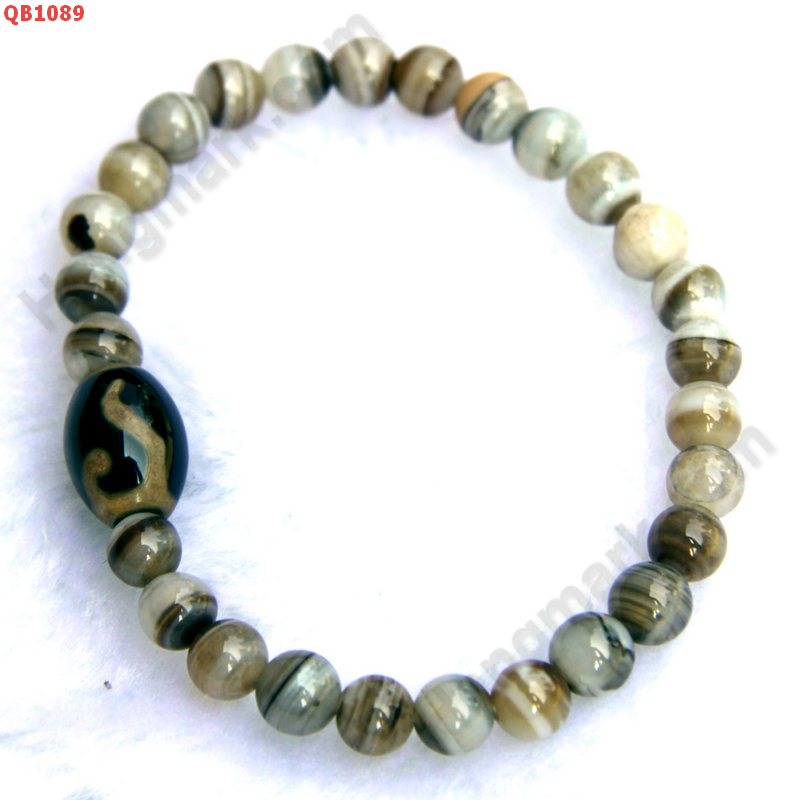 QB1089 สร้อยข้อมือ DZI หรูยี่ ราคา 299 บาท http://ww2.hengmark.com/view_product/QB1089.htm