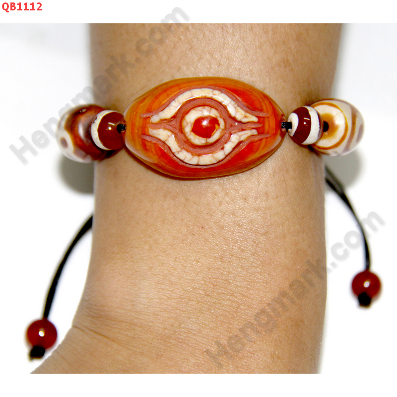 QB1112 สร้อยข้อมือ DZI ตามังกร ราคา 999 บาท http://ww2.hengmark.com/view_product/QB1112.htm