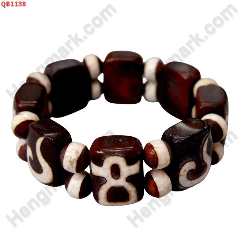 QB1138 หิน DZI ไฉ่ซิงเอี๊ยสลับหรูยี่ คั่นด้วยหมอยา ราคา 4500 บาท http://ww2.hengmark.com/view_product/QB1138.htm