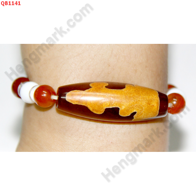 QB1141 สร้อยข้อมือหิน DZI ลายเจ้าแม่กวนอิมร้อยด้วยลูกปัดแก้ว ราคา 399 บาท http://ww2.hengmark.com/view_product/QB1141.htm