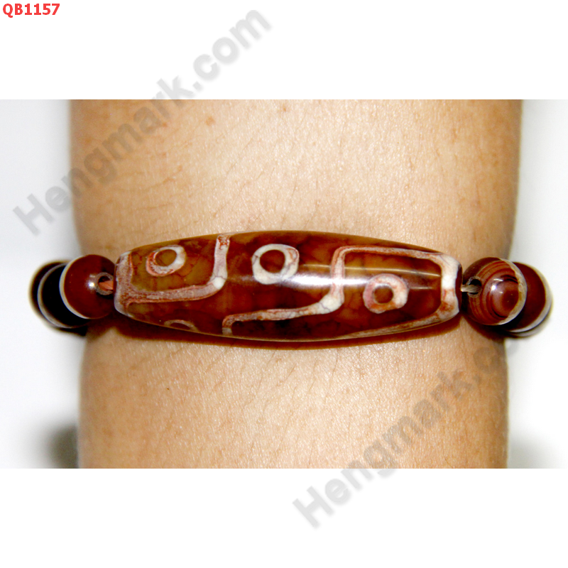 QB1157 สร้อยข้อมือหิน DZI ลาย 9 ตา+หมอยา ราคา 599 บาท http://ww2.hengmark.com/view_product/QB1157.htm