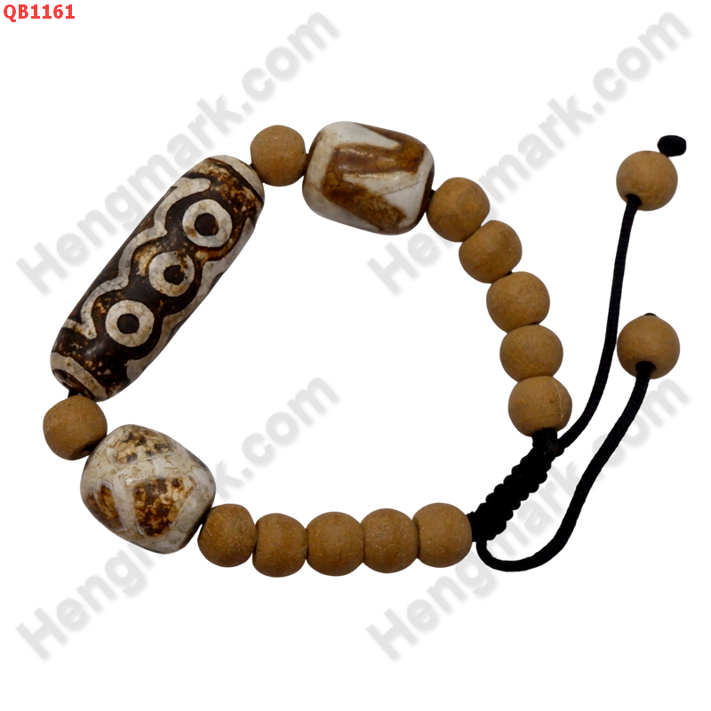 QB1161 สร้อยข้อมือหิน DZI 5 ตา+เขี้ยวเสือ+กระดองเต่า ราคา 399 บาท http://ww2.hengmark.com/view_product/QB1161.htm