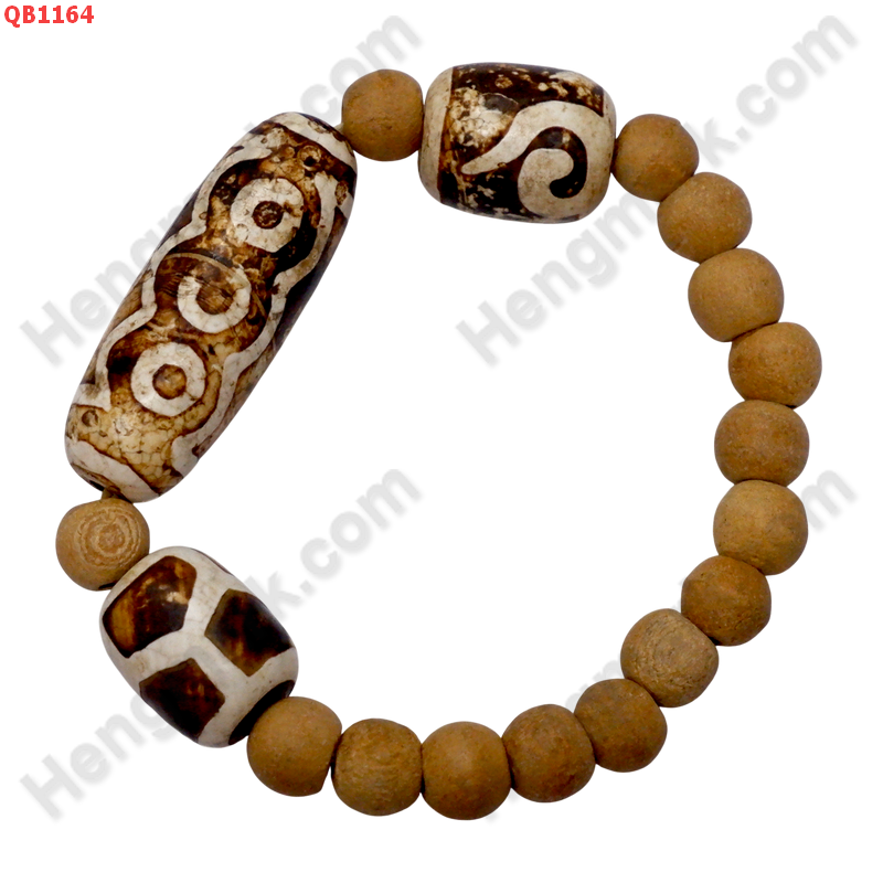 QB1164 สร้อยข้อมือหิน DZI 5 ตา+หรูยี่+กระดองเต่า ราคา 399 บาท http://ww2.hengmark.com/view_product/QB1164.htm