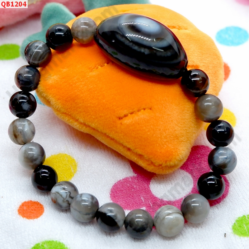 QB1204 สร้อยข้อมือ DZI ตาสวรรค์ ราคา 299 บาท http://ww2.hengmark.com/view_product/QB1204.htm