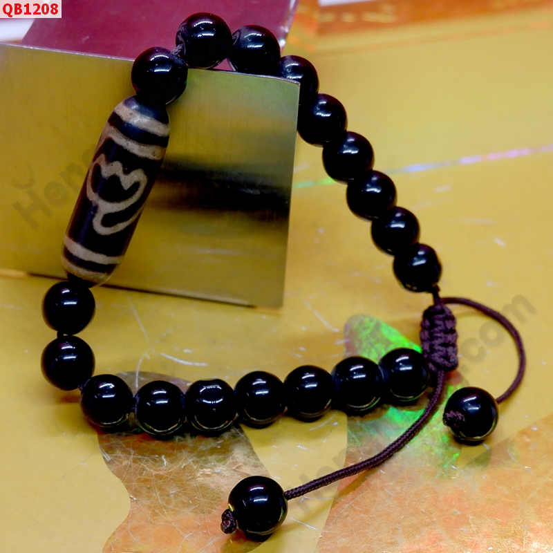 QB1208 สร้อยข้อมือ DZI ลายดอกบัว ราคา 299 บาท http://ww2.hengmark.com/view_product/QB1208.htm