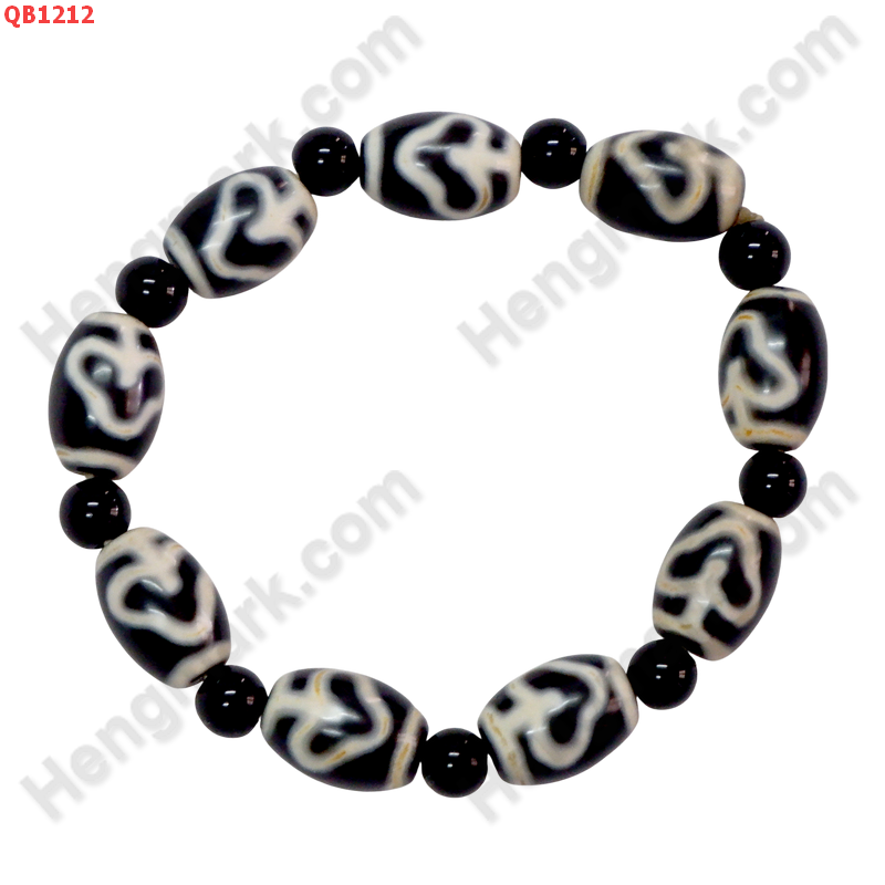 QB1212 สร้อยข้อมือ DZI  ลายต้นโพธิ์ 9 เม็ด ราคา 939 บาท http://ww2.hengmark.com/view_product/QB1212.htm