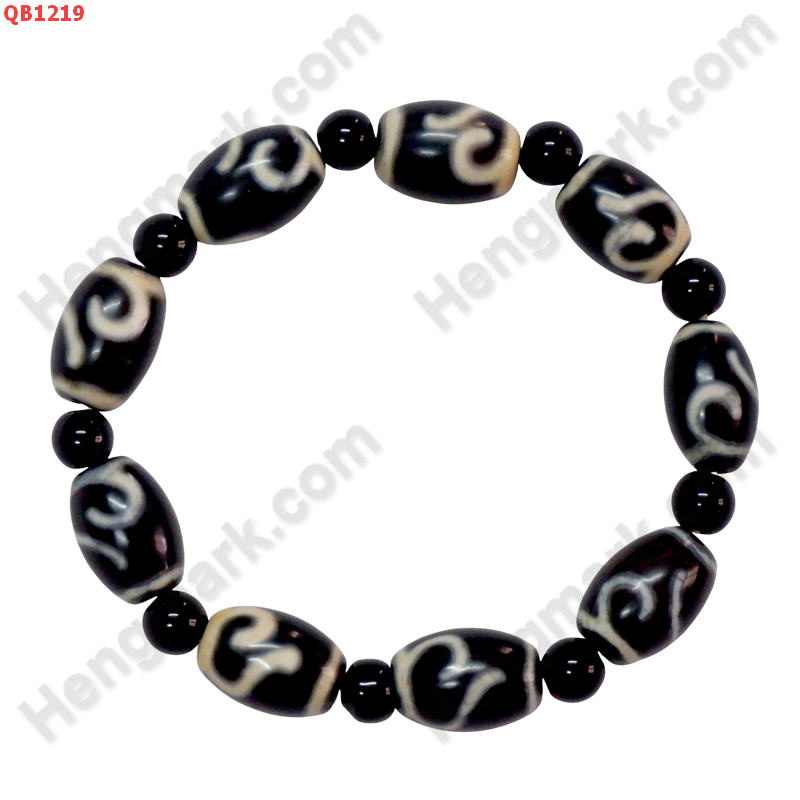 QB1219 สร้อยข้อมือ DZI ลายหรูยี่ 9 เม็ด ราคา 939 บาท http://ww2.hengmark.com/view_product/QB1219.htm