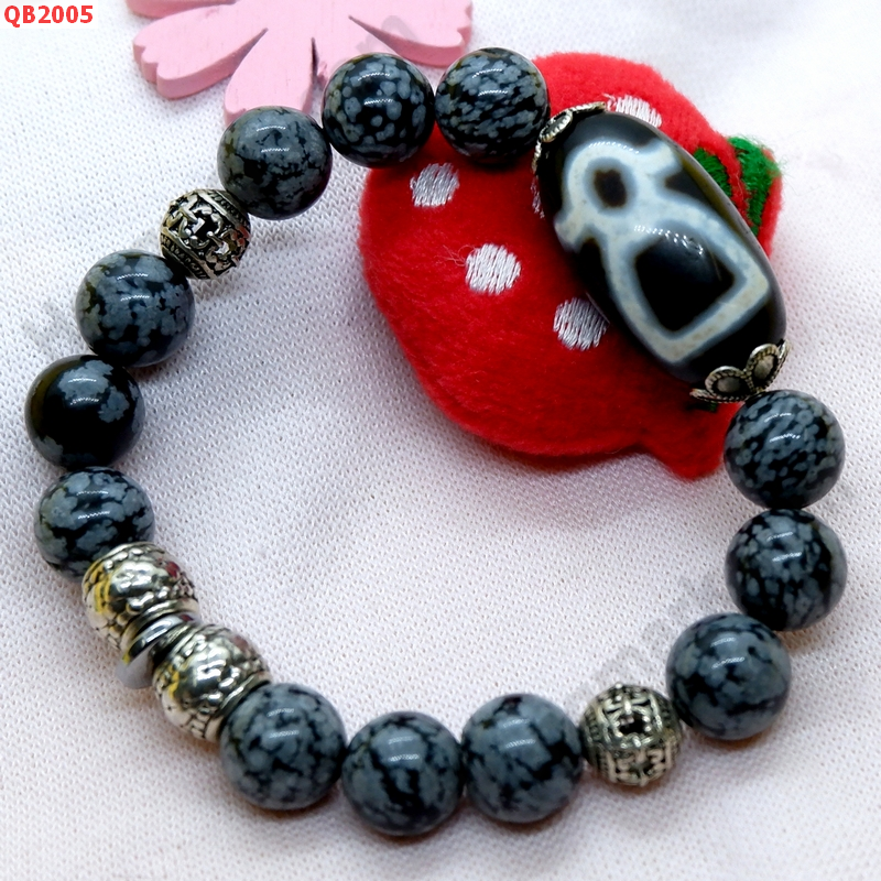 QB2005 สร้อยข้อมือหินDZI ไฉ่ซิงเอี๊ย ราคา 499 บาท http://ww2.hengmark.com/view_product/QB2005.htm