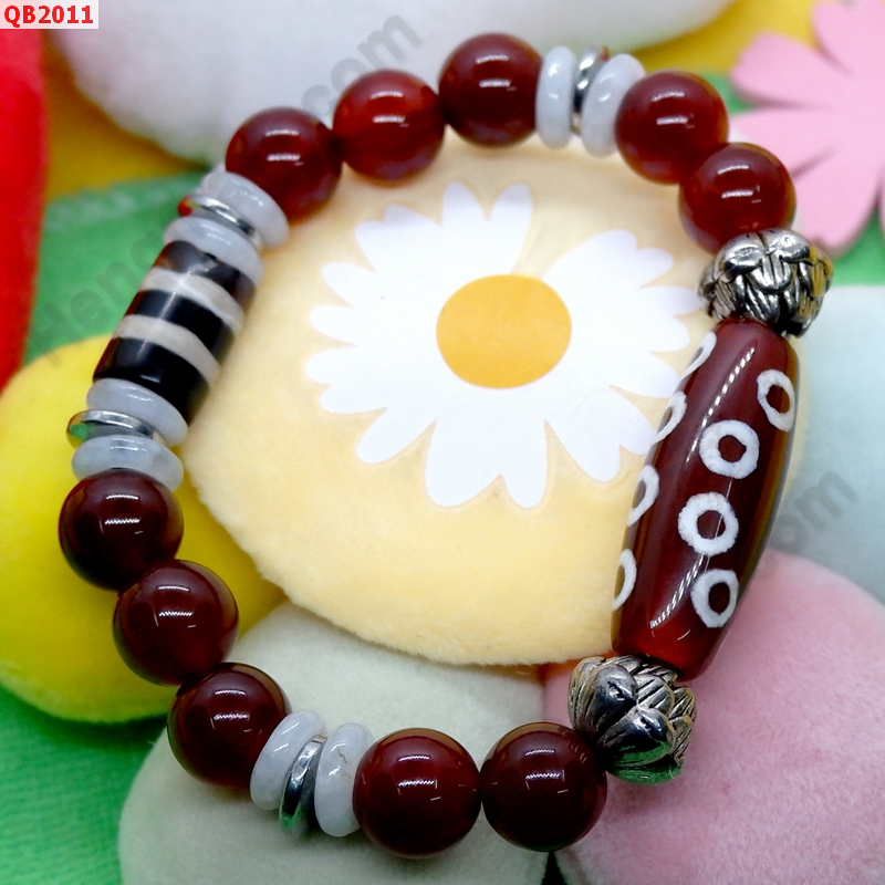 QB2011 สร้อยข้อมือหินDZI 15 ตา และ 2 เส้น ราคา 399 บาท http://ww2.hengmark.com/view_product/QB2011.htm