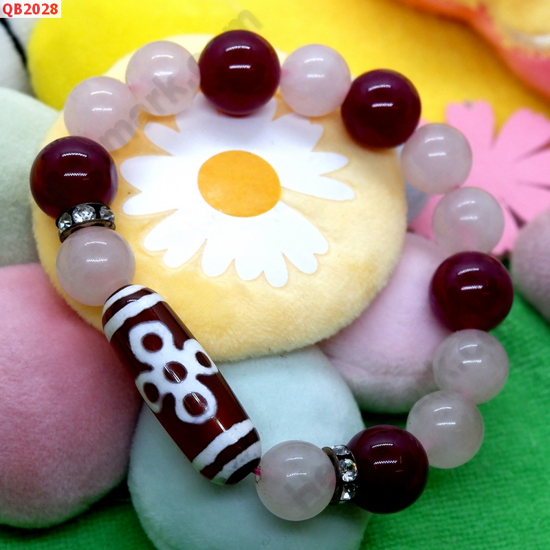 QB2028 สร้อยข้อมือหินDZI  5 ตา สายฟ้า ราคา 399 บาท http://ww2.hengmark.com/view_product/QB2028.htm