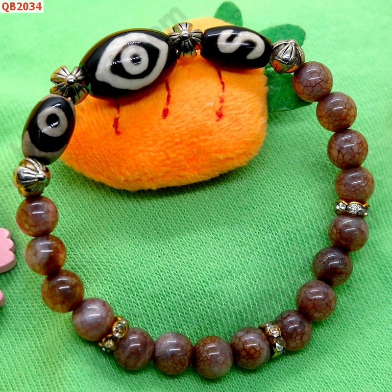 QB2034 สร้อยข้อมือหินDZI  ตามังกร ตะขอและ 3 ตา ราคา 299 บาท http://ww2.hengmark.com/view_product/QB2034.htm