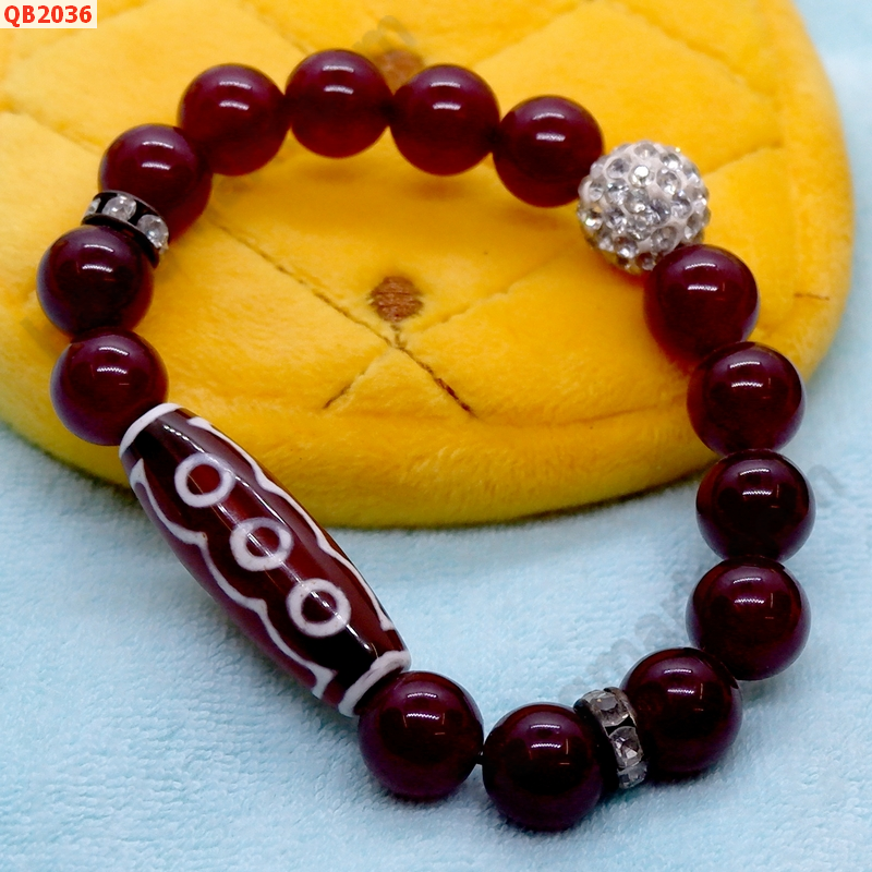 QB2036 สร้อยข้อมือหินDZI  5 ตา ราคา 399 บาท http://ww2.hengmark.com/view_product/QB2036.htm