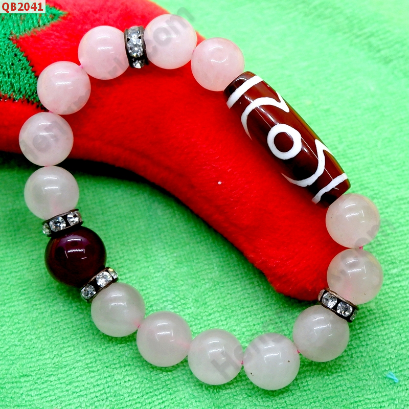 QB2041 สร้อยข้อมือหินDZI  3 ตา ราคา 399 บาท http://ww2.hengmark.com/view_product/QB2041.htm