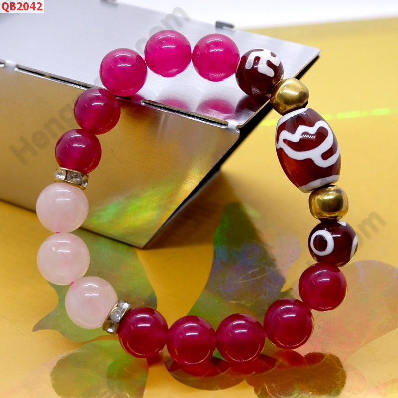 QB2042 สร้อยข้อมือหินDZI ดอกบัว สวัสดิกะและ 3 ตา ราคา 399 บาท http://ww2.hengmark.com/view_product/QB2042.htm