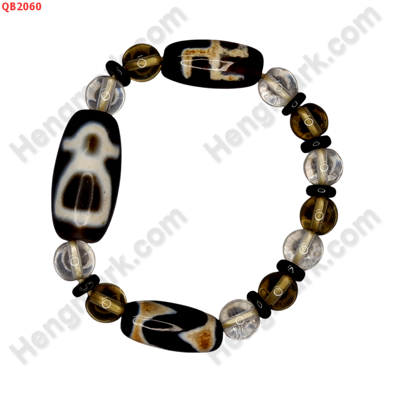 QB2060 สร้อยข้อมือหินDZI ไฉ่ซิงเอี๊ย สวัสดิกะ+เขี้ยวเสือ ราคา 799 บาท http://ww2.hengmark.com/view_product/QB2060.htm