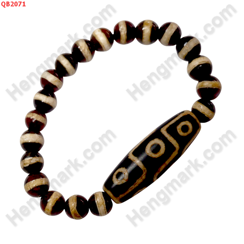 QB2071 สร้อยข้อมือหินDZI 9 ตา หมอยา ราคา 599 บาท http://ww2.hengmark.com/view_product/QB2071.htm