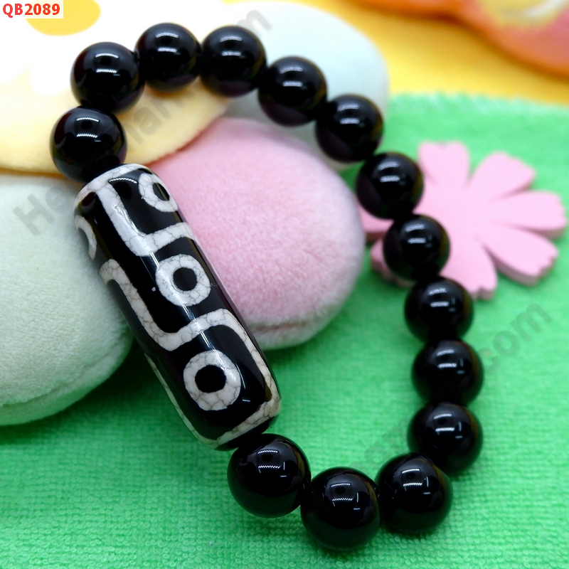 QB2089 สร้อยข้อมือหินทิเบตลาย 9 ตา ราคา 699 บาท http://ww2.hengmark.com/view_product/QB2089.htm