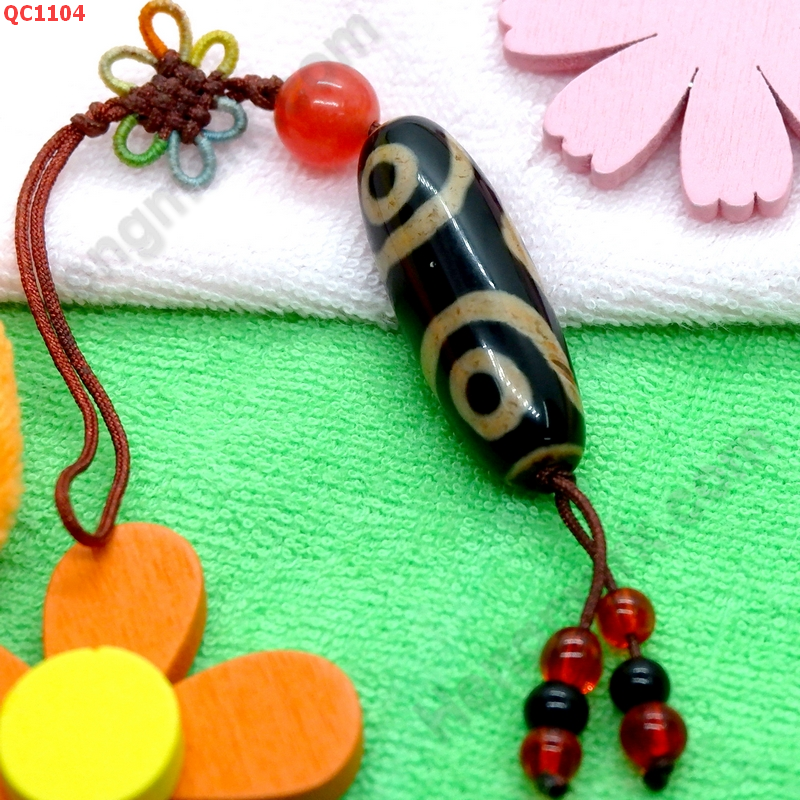 QC1104 หินทิเบตแขวนมือถือ ลาย3 ตา ราคา 229 บาท http://ww2.hengmark.com/view_product/QC1104.htm