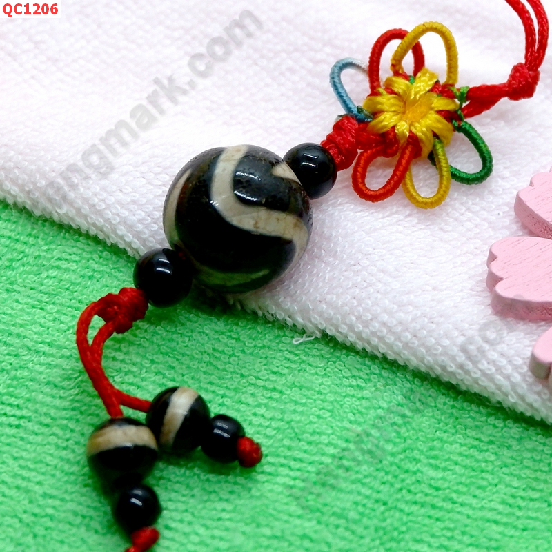 QC1206 หินทิเบตแขวนมือถือ ลายคลื่น ราคา 129 บาท http://ww2.hengmark.com/view_product/QC1206.htm