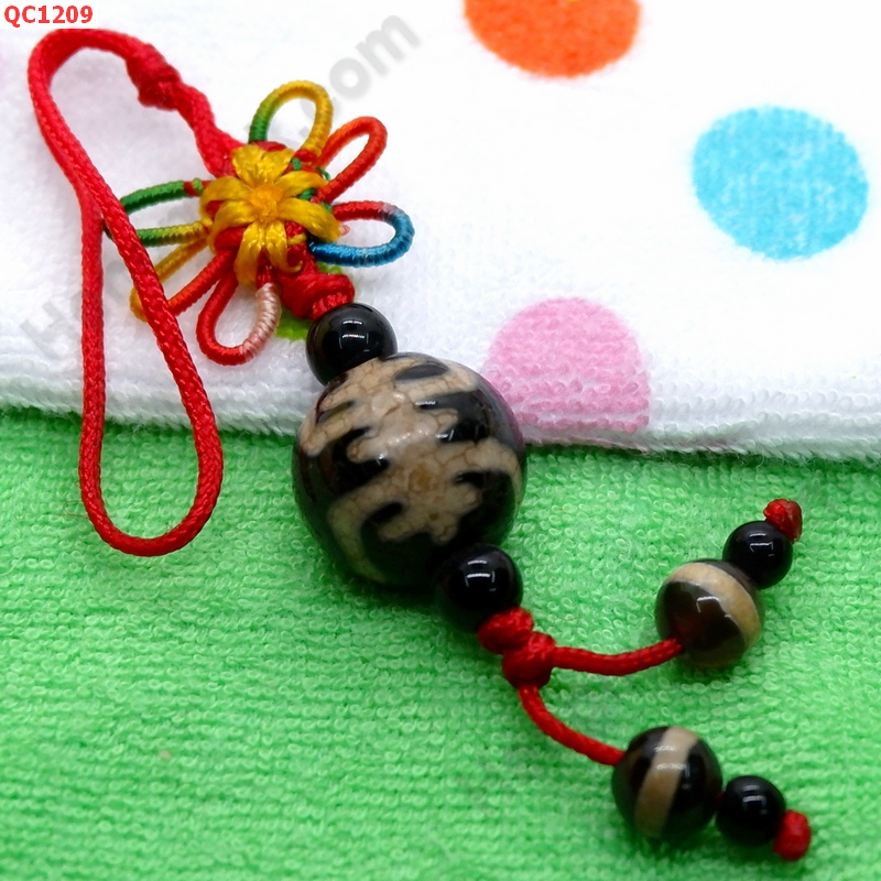 QC1209 หินทิเบตแขวนมือถือ ลายอายุยืน ราคา 129 บาท http://ww2.hengmark.com/view_product/QC1209.htm