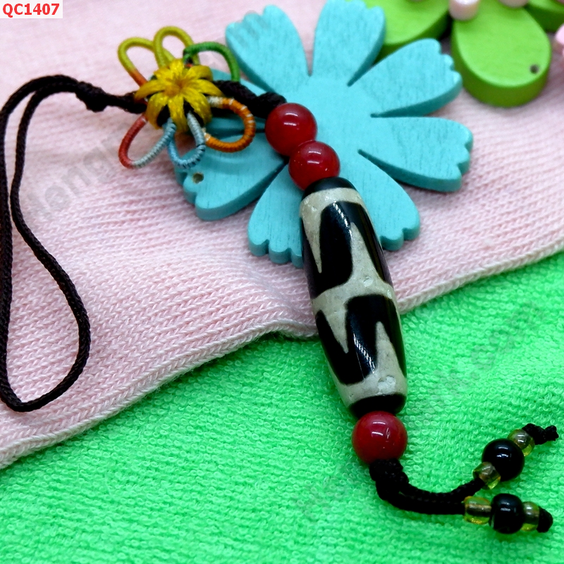 QC1407 หินทิเบตแขวนมือถือ ลายเขี้ยวเสือคู่ ราคา 179 บาท http://ww2.hengmark.com/view_product/QC1407.htm