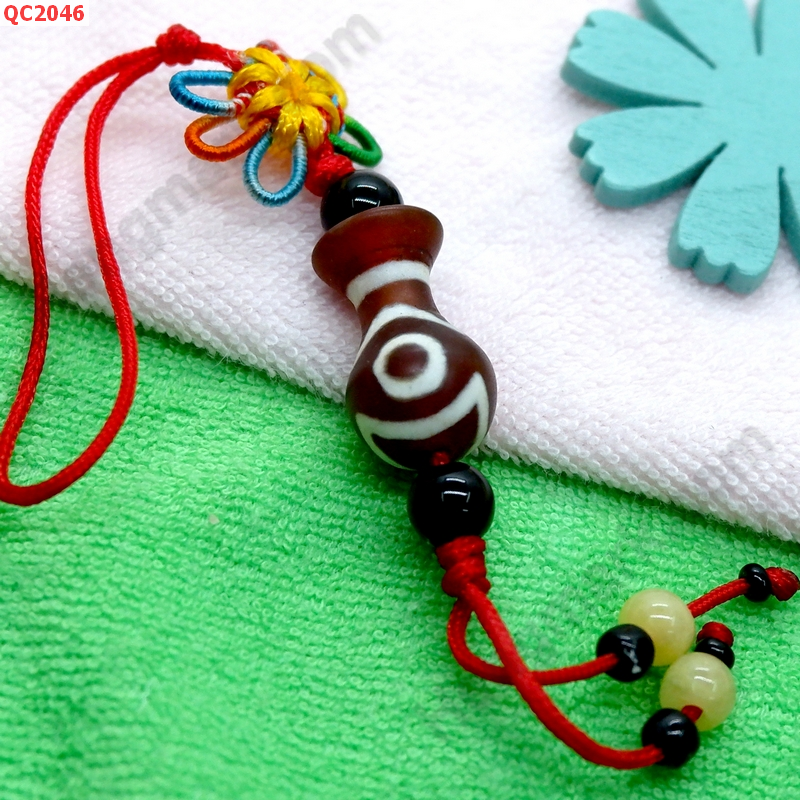 QC2046 หินทิเบตแขวนมือถือรูปแจกันวิเศษ ลาย 3 ตา ราคา 179 บาท http://ww2.hengmark.com/view_product/QC2046.htm