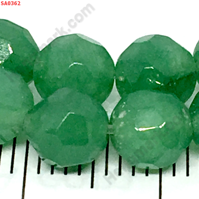 SA0362 หยกเขียวเจียเหลี่ยม  ราคา 5 บาท http://ww2.hengmark.com/view_product/SA0362.htm