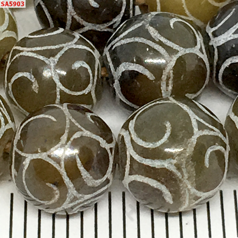 SA5903 หยกแกะลายหรูยี่ ราคา 10 บาท http://ww2.hengmark.com/view_product/SA5903.htm