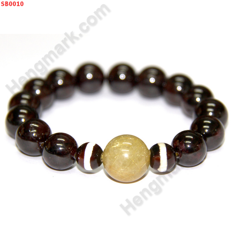 SB0010 สร้อยข้อมือไหมทอง+โกเมน ราคา 780 บาท http://ww2.hengmark.com/view_product/SB0010.htm