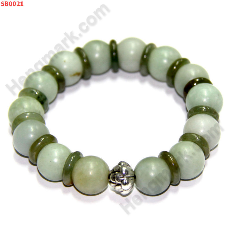 SB0021 สร้อยข้อมือหยกขาวอมเขียว ราคา 425 บาท http://ww2.hengmark.com/view_product/SB0021.htm