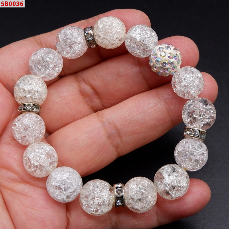 SB0036 สร้อยข้อมือหินเกร็ดหิมะ ราคา 440 บาท http://ww2.hengmark.com/view_product/SB0036.htm