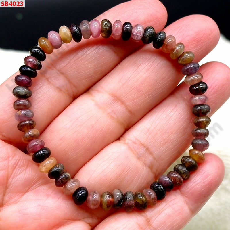 SB4023 สร้อยข้อมือหินทัวร์มาลีน ราคา 350 บาท http://ww2.hengmark.com/view_product/SB4023.htm