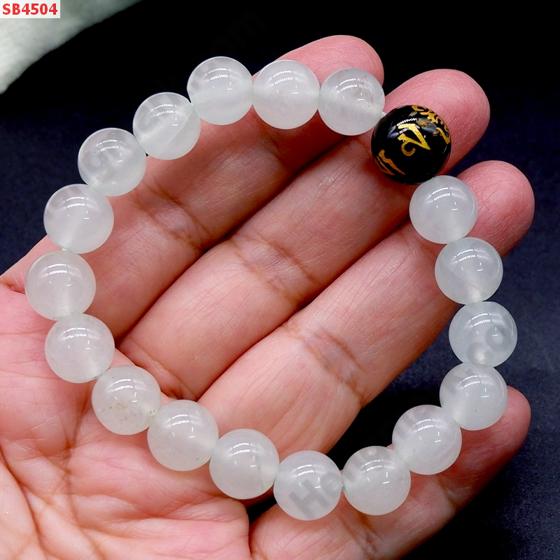 SB4504 สร้อยข้อมือหยกขาวอมเขียว+คาถาทิเบต ราคา 299 บาท http://ww2.hengmark.com/view_product/SB4504.htm