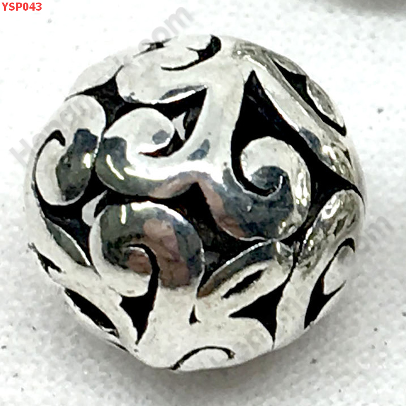 YSP043 ลูกตุ้มโลหะลายหรูยี่ สีเงิน ชิ้นละ ราคา 15 บาท http://ww2.hengmark.com/view_product/YSP043.htm