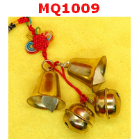 กระดิ่งสีทอง 2 ชิ้นและลูกกระพรวน 2 ชิ้น พร้อมที่แขวน