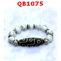 QB1075 : สร้อยข้อมือหิน 9 ตา ร้อยกับหินฮาวไล้ท์