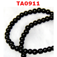 ลูกปัดแก้วสีดำ